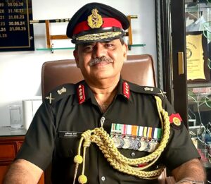 Lt Gen Avinash Das Takes Command of R&R Hospital